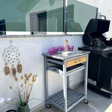 Monte Apartment *
